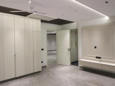 Bedroom Image of 4050 Sq.ft 4 BHK Builder Floor for sale in Model Town New Delhi for Rs. 85000000