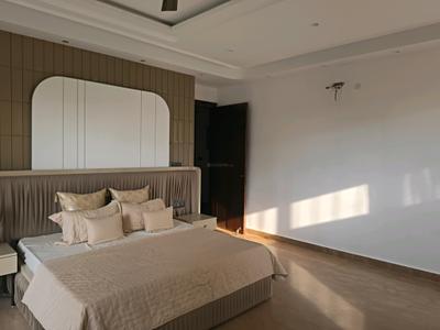 Bedroom Image of 3850 Sq.ft 5 BHK Builder Floor for sale in Indirapuram Ghaziabad for Rs. 57000238