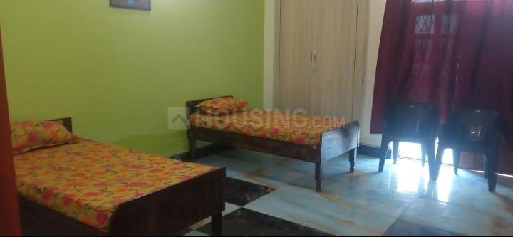 Bedroom Image of prince pg in Sector 63 A, Noida