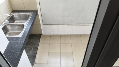 Kitchen Image of 1340 Sq.ft 3 BHK Apartment / Flat for sale in Gulshan Ikebana, Sector 143 Noida for Rs. 17000000