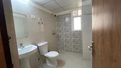 Image of 2135 Sq.ft 4 BHK Apartment / Flat for rent in Amrapali Verona Heights, Noida Extension, Greater Noida for Rs. 35000