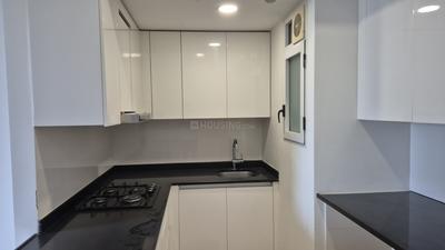 Living Room Image of 650 Sq.ft 1 BHK Apartment / Flat for sale in Lodha New Cuffe Parade, Sion Mumbai for Rs. 18700000