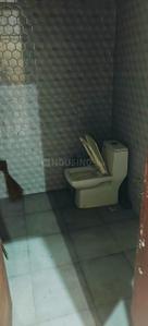 Bathroom Image of 1150 Sq.ft 3 BHK Builder Floor for rent in Sector 105 Gurgaon for Rs. 16000