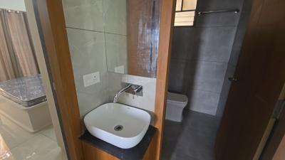 Image of 2100 Sq.ft 3 BHK Apartment / Flat for rent in Arise Vibrant, Chharodi, Ahmedabad for Rs. 41000