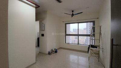 Living Room Image of 700 Sq.ft 2 BHK Apartment / Flat for rent in Kalpataru Paramount, Thane West Thane for Rs. 36000
