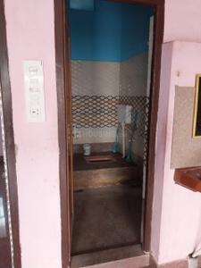 Bathroom Image of 1350 Sq.ft 3 BHK Builder Floor for rent in Madhubani Purnea for Rs. 12000