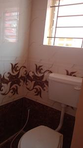 Bathroom Image of 900 Sq.ft 2 BHK Builder Floor for rent in Raysandara Bengaluru for Rs. 16000