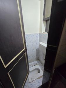 Bathroom Image of 1000 Sq.ft 2 BHK Apartment / Flat for rent in Pimple Gurav Pune for Rs. 26500
