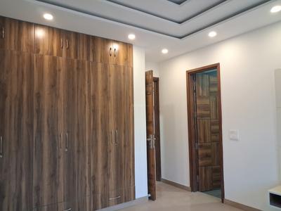 Bedroom Image of 1800 Sq.ft 3 BHK Builder Floor for sale in Paschim Vihar New Delhi for Rs. 37000000