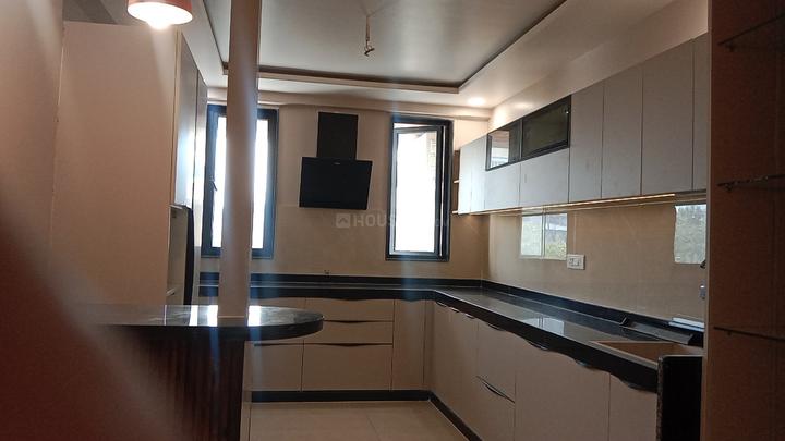 Green heights Main Image 1