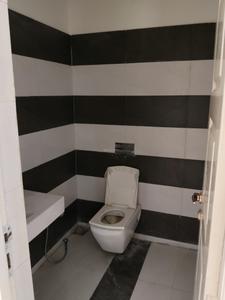 Common Bathroom Image of 8750 Sq.ft 5 BHK Villa for rent in Sanskruti Sentossa Greens, Vaishno Devi Circle Ahmedabad for Rs. 125000