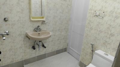 Bathroom Image of 1800 Sq.ft 3 BHK Builder Floor for rent in Kalkaji New Delhi for Rs. 99500