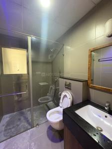 Bathroom Image of 2100 Sq.ft 4 BHK Apartment / Flat for rent in Tata The Promont, Hosakerehalli Bengaluru for Rs. 100000