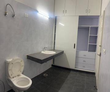Bathroom Image of 3200 Sq.ft 4 BHK Villa for rent in Paramount Golfforeste Villas, Surajpur Greater Noida for Rs. 45000