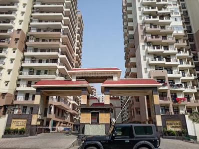 Image of 1375 Sq.ft 3 BHK Apartment / Flat for sale in Vasu Fortune Residency, Raj Nagar Extension, Ghaziabad for Rs. 9900000