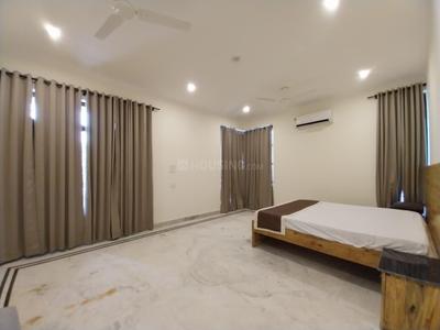Bedroom Image of 4500 Sq.ft 4 BHK Builder Floor for rent in Sector 108 Noida for Rs. 130000
