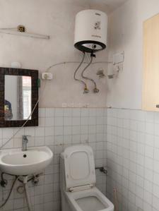 Bathroom Image of 935 Sq.ft 2 BHK Apartment / Flat for rent in CGHS Rail Vihar, Sector 15 Gurgaon for Rs. 35000