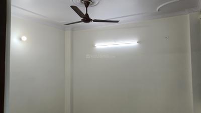 Bedroom Image of 950 Sq.ft 3 BHK Builder Floor for sale in Laxmi Nagar New Delhi for Rs. 7000000