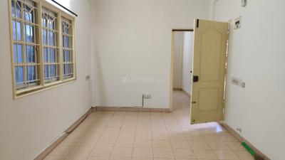 Living Room Image of 950 Sq.ft 2 BHK Apartment / Flat for rent in Halasuru Bengaluru for Rs. 30000