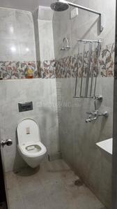 Bathroom Image of 500 Sq.ft 1 BHK Independent House for rent in Gardanibagh Patna for Rs. 7600