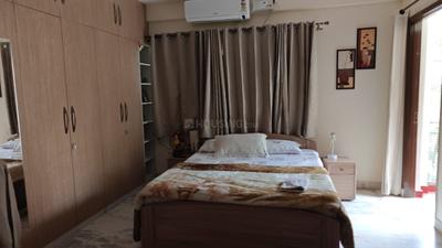 Bedroom Image of 1350 Sq.ft 2 BHK Apartment / Flat for sale in Embassy Place, Benson Town Bengaluru for Rs. 23000000