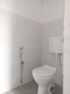 Common Bathroom Image of 2700 Sq.ft 3 BHK Apartment / Flat for rent in Bearys Lakeside Habitat, Sanjeevini Nagar Bengaluru for Rs. 100000