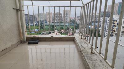 Balcony Image of 650 Sq.ft 1 BHK Apartment / Flat for rent in Mantra Essence, Undri Pune for Rs. 13500