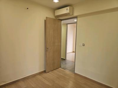 Bedroom Image of 1550 Sq.ft 2.5 BHK Apartment / Flat for sale in Lodha New Cuffe Parade, Sion Mumbai for Rs. 38000000