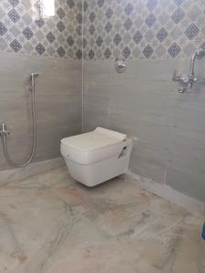 Common Bathroom Image of 830 Sq.ft 2 BHK Apartment / Flat for sale in Tiljala Kolkata for Rs. 5200000