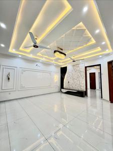 Hall Image of 1900 Sq.ft 4 BHK Apartment / Flat for sale in Sector 105 Noida for Rs. 8000000