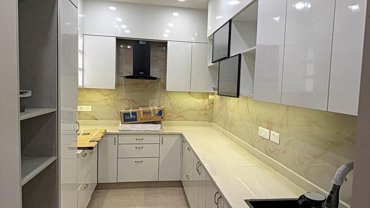 Block E, East Of Kailash Main Image 1