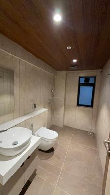 Image of 1900 Sq.ft 4 BHK Apartment / Flat for sale in Santacruz West, Mumbai for Rs. 135000000