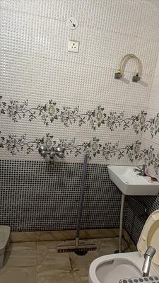 Bathroom Image of 550 Sq.ft 1 BHK Apartment / Flat for rent in Sector-02 Bahadurgarh for Rs. 12000