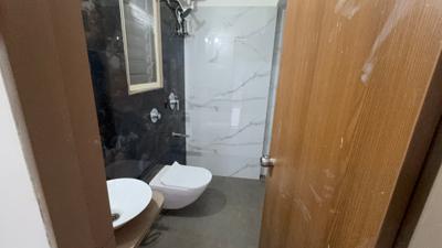 Bathroom Image of 500 Sq.ft 1 BHK Apartment / Flat for rent in Shilpriya Silicon Hofe B Wing, Chembur Mumbai for Rs. 48000