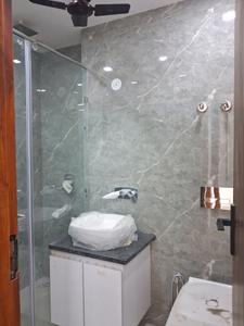 Common Bathroom Image of 1350 Sq.ft 3 BHK Builder Floor for sale in Paschim Vihar New Delhi for Rs. 26000000