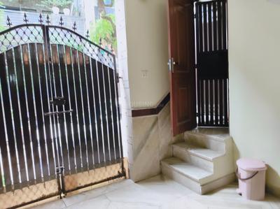 Bedroom Image of 900 Sq.ft 1.5 BHK Builder Floor for rent in Patel Nagar New Delhi for Rs. 32000