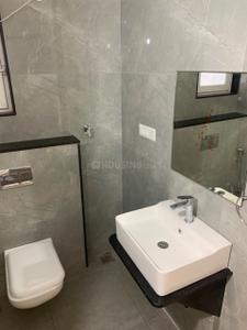 Bathroom Image of 1200 Sq.ft 3 BHK Apartment / Flat for rent in Fortune Garud House Apartment Condominium, Shivaji Nagar Pune for Rs. 68000