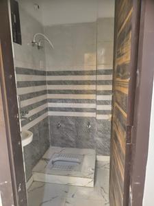Bathroom Image of 650 Sq.ft 2 BHK Apartment / Flat for sale in DLF Ankur Vihar Ghaziabad for Rs. 2150000