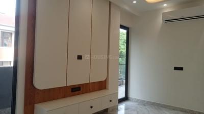 Bedroom Image of 2025 Sq.ft 4 BHK Builder Floor for rent in Janakpuri New Delhi for Rs. 100000