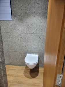 Bathroom Image of 1900 Sq.ft 3 BHK Apartment / Flat for sale in Bhatha Surat for Rs. 9000000