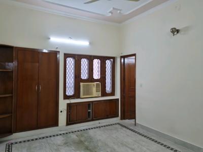 Bedroom Image of 4190 Sq.ft 4 BHK Independent House for rent in Janakpuri New Delhi for Rs. 125000