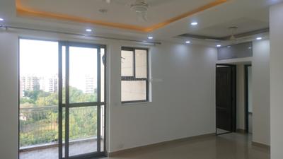 Living Room Image of 997 Sq.ft 2 BHK Apartment / Flat for sale in Unitech Uniworld Gardens 2, Sector 47 Gurgaon for Rs. 15000000