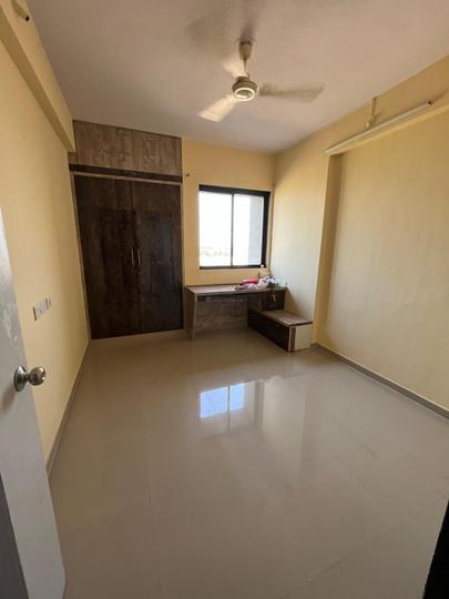 Main road touch Bedroom 1