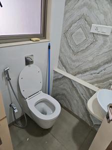 Common Bathroom Image of 800 Sq.ft 2 BHK Apartment / Flat for sale in Cornerstone, Worli Mumbai for Rs. 32500000