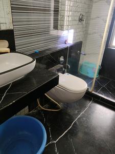 Common Bathroom Image of 1050 Sq.ft 2 BHK Apartment / Flat for sale in Hiranandani Castle Rock, Powai Mumbai for Rs. 40000000