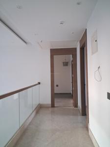 Passage Image of 5475 Sq.ft 5 BHK Apartment / Flat for sale in County 107, Sector 107 Noida for Rs. 158000000