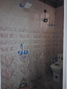 Common Bathroom Image of 1050 Sq.ft 2 BHK Apartment / Flat for sale in Sector 49 Noida for Rs. 4000000