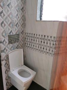 Common Bathroom Image of 610 Sq.ft 1 BHK Apartment / Flat for sale in Nerul Navi Mumbai for Rs. 12000000