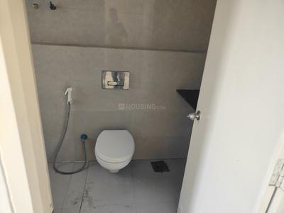 Bathroom Image of 1846 Sq.ft 3 BHK Apartment / Flat for rent in Alembic Samsara, Chhani Jakat Naka Vadodara for Rs. 22000