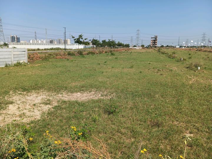 Vatika Express City Plots Main Image 1